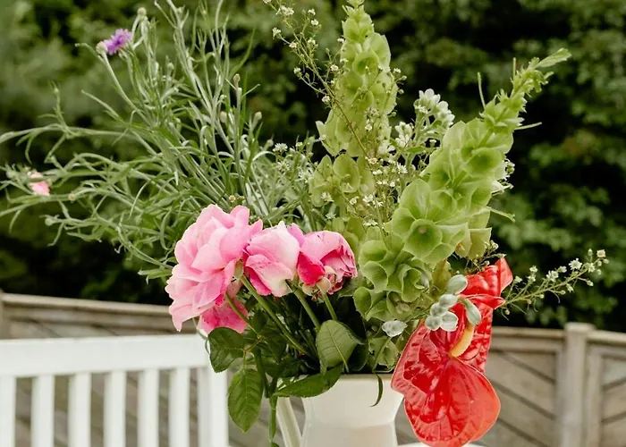 Дом отдыха With Tranquility And Space For Play *